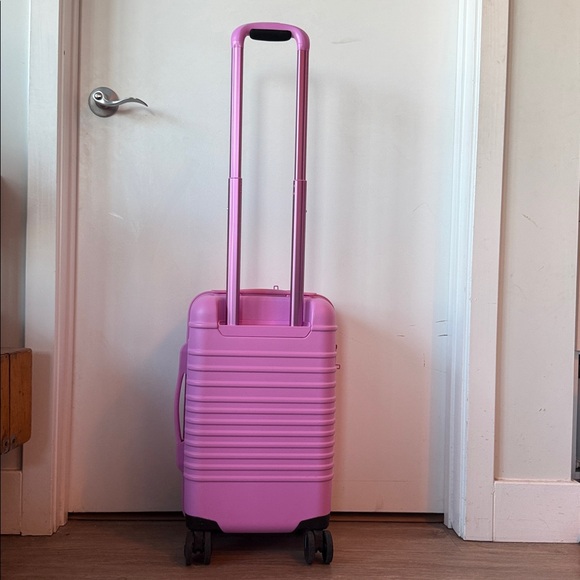 Beis Travel Small Carry-on Roller luggage in Berry - Picture 3 of 16